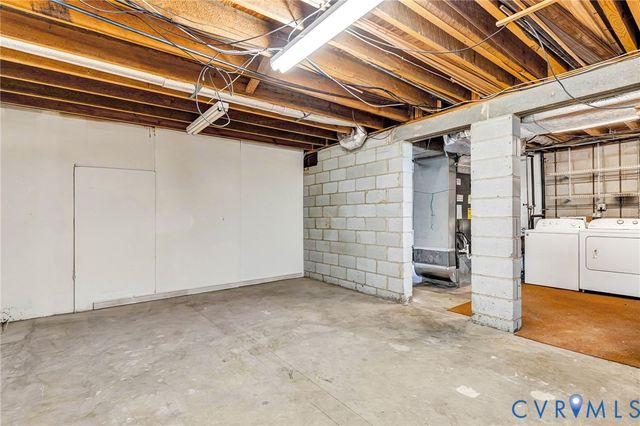 9107 Mossybrook Rd, Mechanicsville, VA 23116