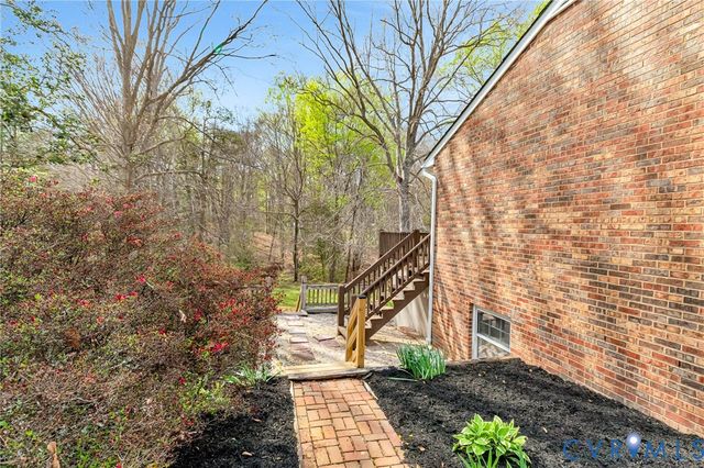 9107 Mossybrook Rd, Mechanicsville, VA 23116