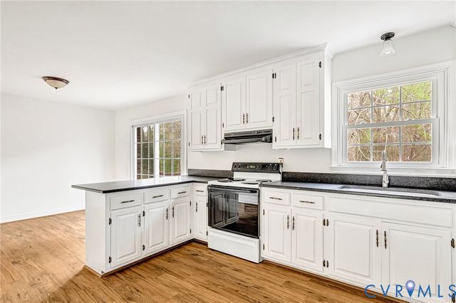 9107 Mossybrook Rd, Mechanicsville, VA 23116