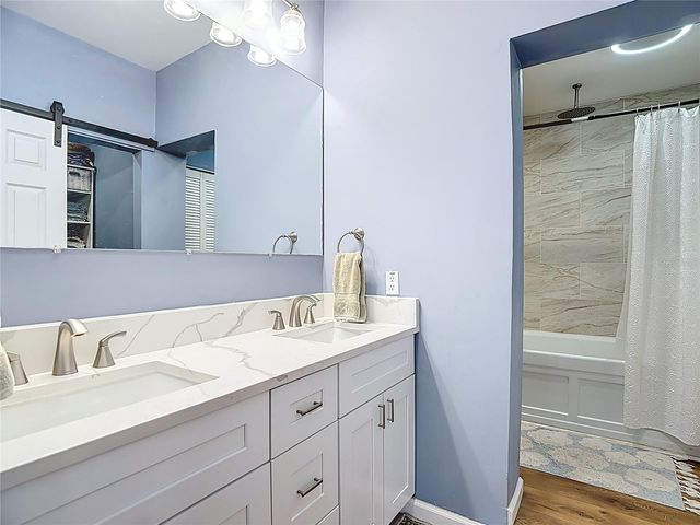 831 HILLSIDE AVE, Lake Wales, FL 33853