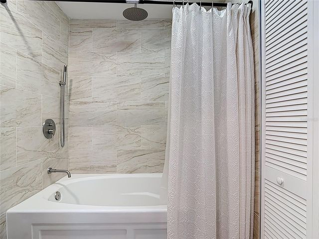 831 HILLSIDE AVE, Lake Wales, FL 33853