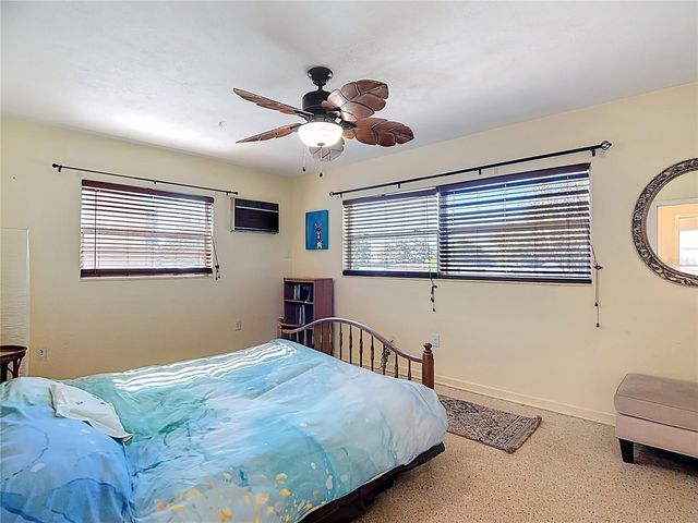 831 HILLSIDE AVE, Lake Wales, FL 33853