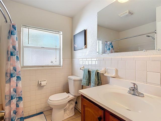 831 HILLSIDE AVE, Lake Wales, FL 33853