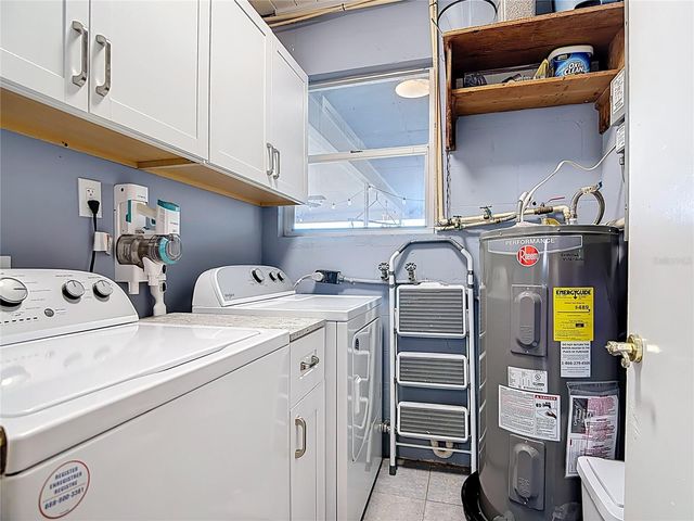 831 HILLSIDE AVE, Lake Wales, FL 33853