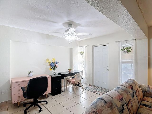 831 HILLSIDE AVE, Lake Wales, FL 33853