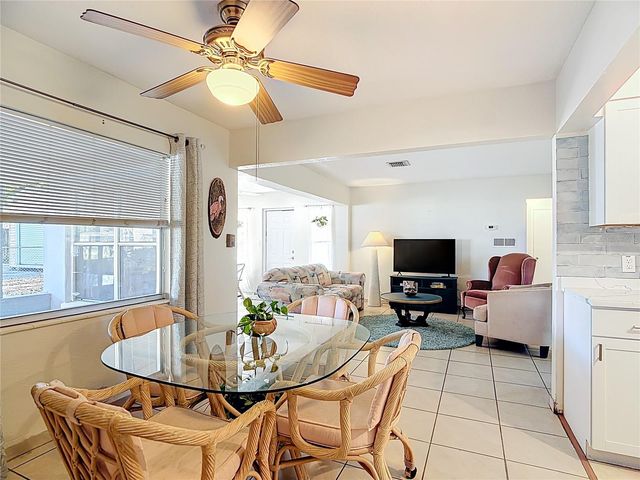 831 HILLSIDE AVE, Lake Wales, FL 33853