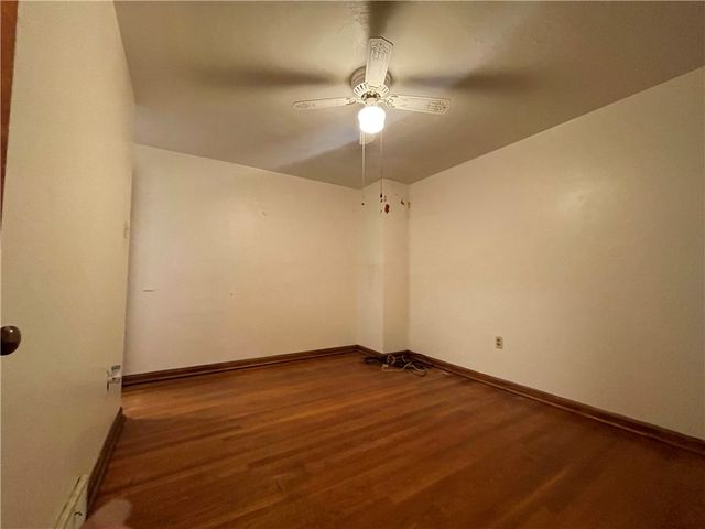 417 N 6th Ave, City Of But Nw, PA 16001