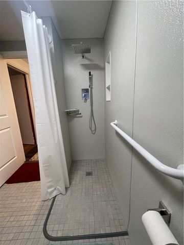 417 N 6th Ave, City Of But Nw, PA 16001