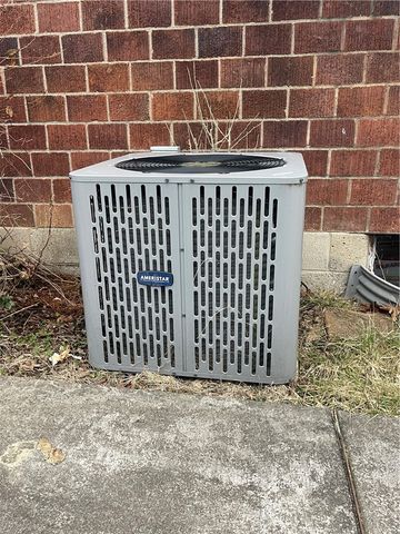 417 N 6th Ave, City Of But Nw, PA 16001