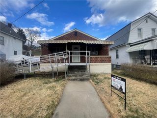 417 N 6th Ave, City Of But Nw, PA 16001