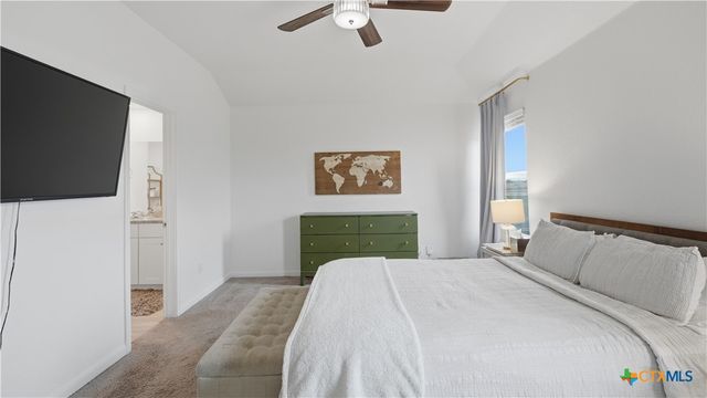 1949 Redstart, New Braunfels, TX 78130