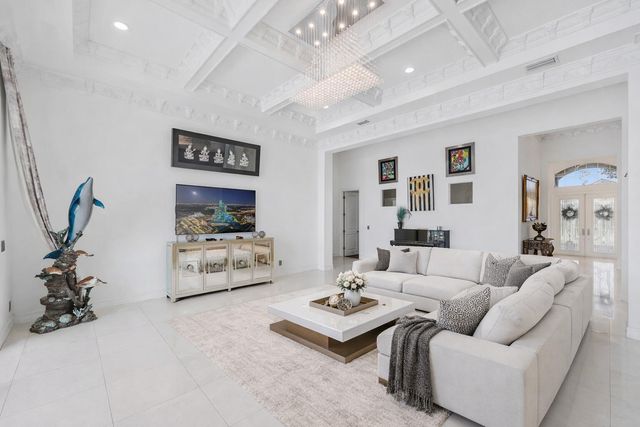 5700 N Sterling Ranch Drive, Davie, FL 33314