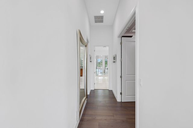 5700 N Sterling Ranch Drive, Davie, FL 33314