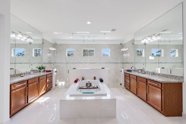 5700 N Sterling Ranch Drive, Davie, FL 33314