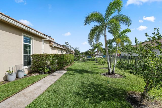 5700 N Sterling Ranch Drive, Davie, FL 33314
