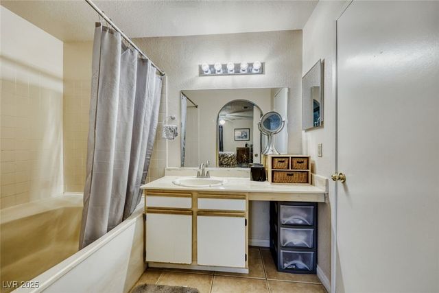 2200 South Fort Apache Road 1251, Las Vegas, NV 89117