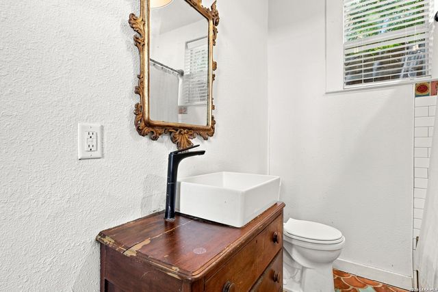 421 ELEANOR AVE, San Antonio, TX 78209