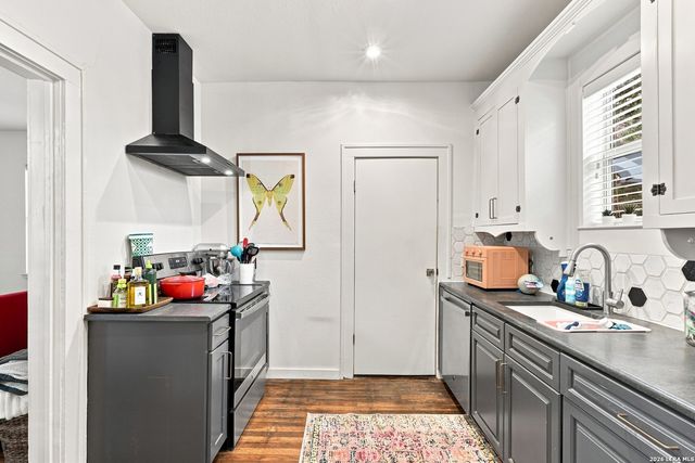 421 ELEANOR AVE, San Antonio, TX 78209
