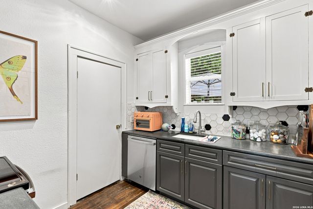 421 ELEANOR AVE, San Antonio, TX 78209