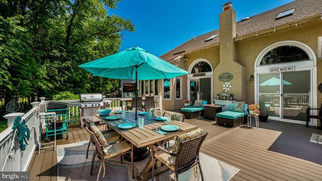 1724 BROOK LN, Jamison, PA 18929