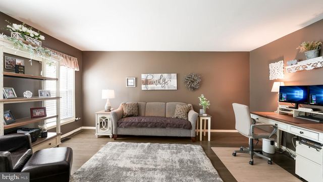 1724 BROOK LN, Jamison, PA 18929