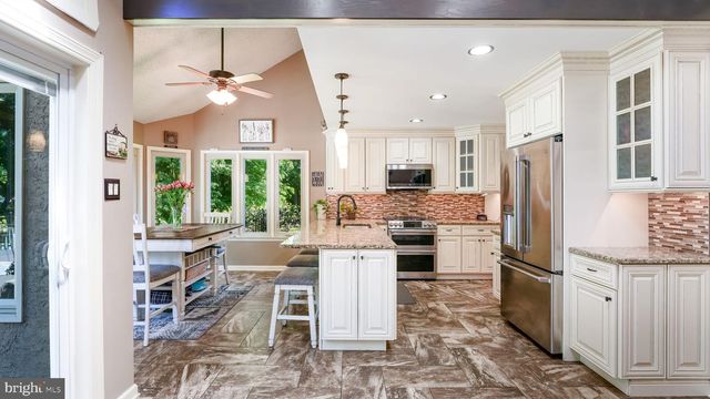 1724 BROOK LN, Jamison, PA 18929
