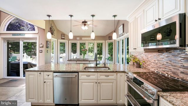 1724 BROOK LN, Jamison, PA 18929