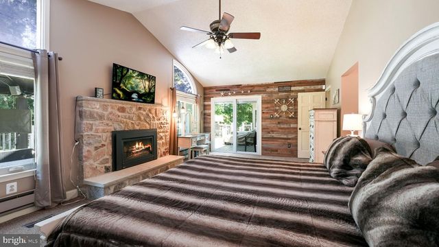 1724 BROOK LN, Jamison, PA 18929