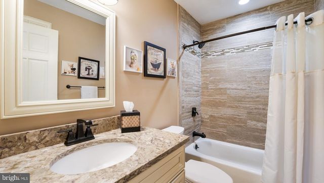 1724 BROOK LN, Jamison, PA 18929