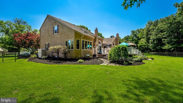1724 BROOK LN, Jamison, PA 18929