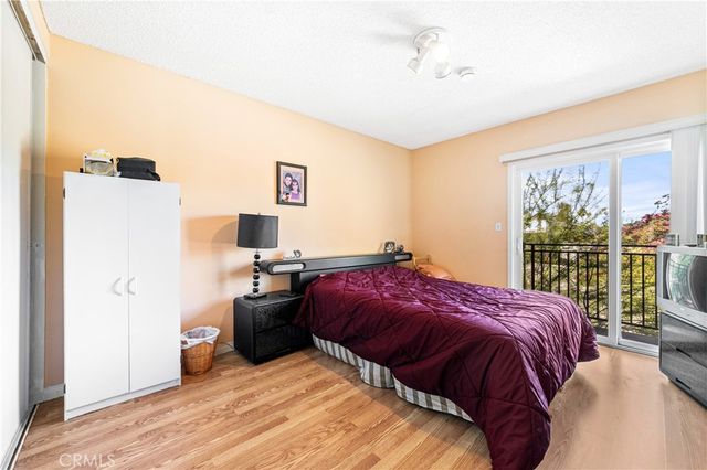 5252 Coldwater Canyon, Sherman Oaks, CA 91401