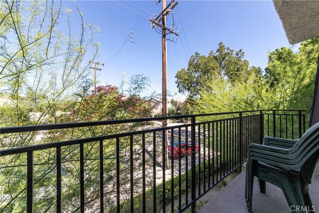 5252 Coldwater Canyon, Sherman Oaks, CA 91401