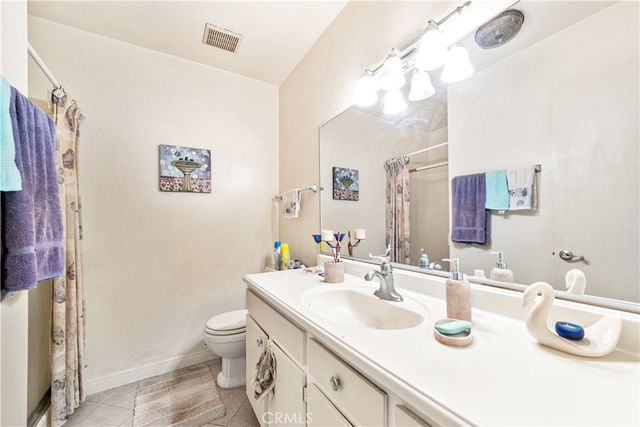 5252 Coldwater Canyon, Sherman Oaks, CA 91401