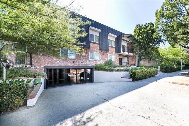 5252 Coldwater Canyon, Sherman Oaks, CA 91401