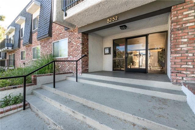 5252 Coldwater Canyon, Sherman Oaks, CA 91401