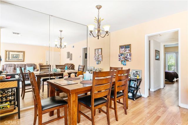 5252 Coldwater Canyon, Sherman Oaks, CA 91401