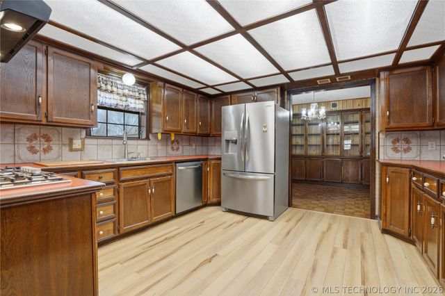 75052 S 288 Road, Wagoner, OK 74467