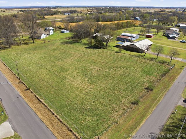 75052 S 288 Road, Wagoner, OK 74467