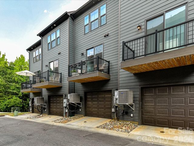 408 Tristram Lane, Charlotte, NC 28205