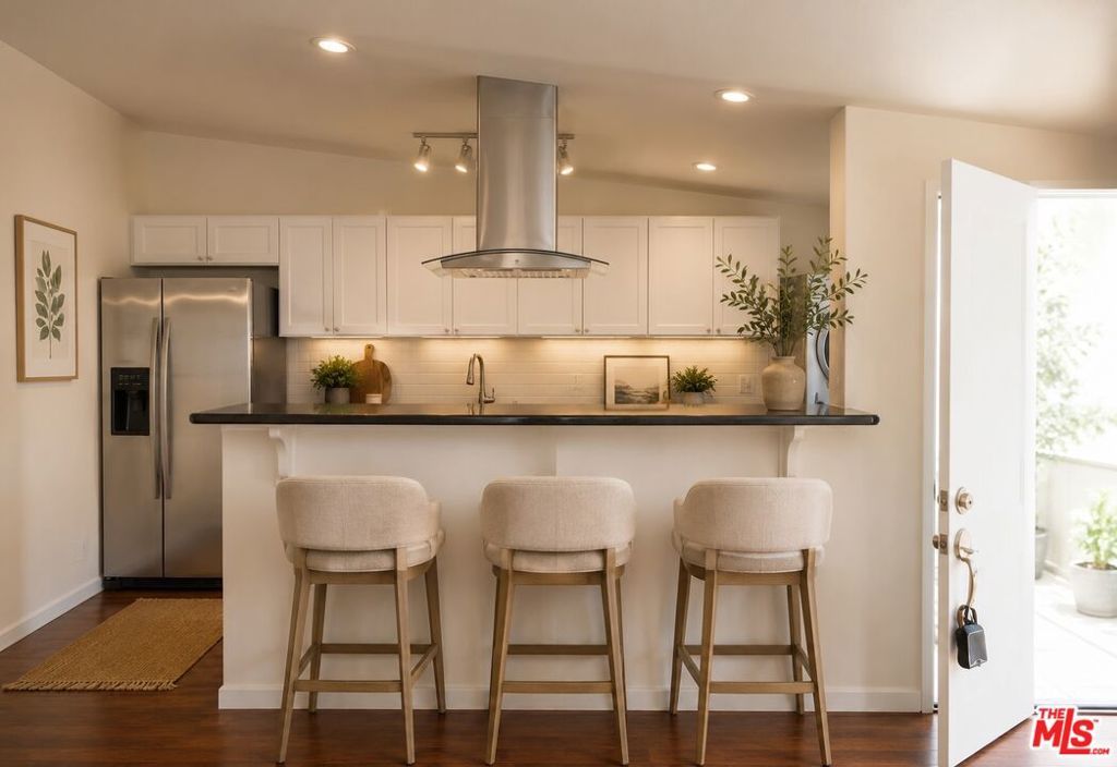 1125 N Genesee Avenue, West Hollywood, CA 90046