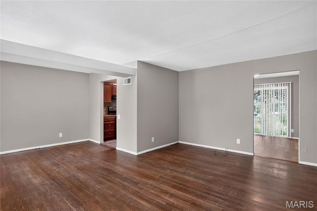 2262 Crandel Drive, St Louis, MO 63136