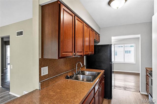 2262 Crandel Drive, St Louis, MO 63136