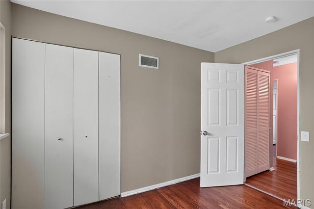 2262 Crandel Drive, St Louis, MO 63136
