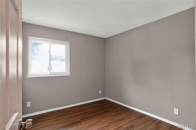 2262 Crandel Drive, St Louis, MO 63136