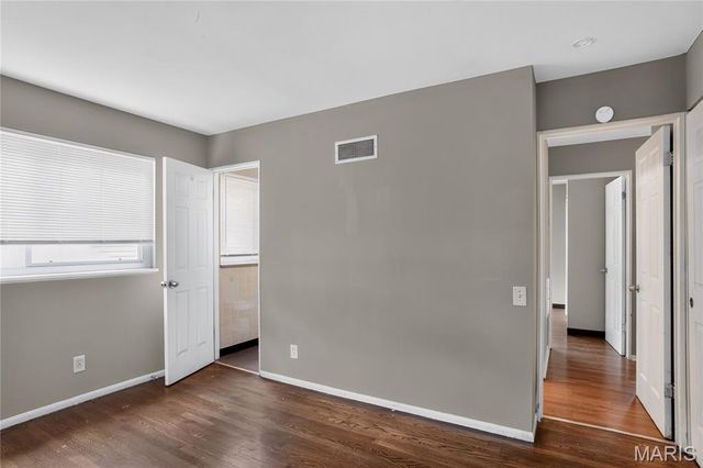 2262 Crandel Drive, St Louis, MO 63136