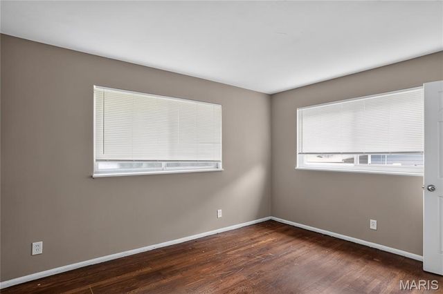 2262 Crandel Drive, St Louis, MO 63136