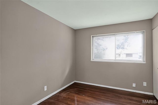 2262 Crandel Drive, St Louis, MO 63136