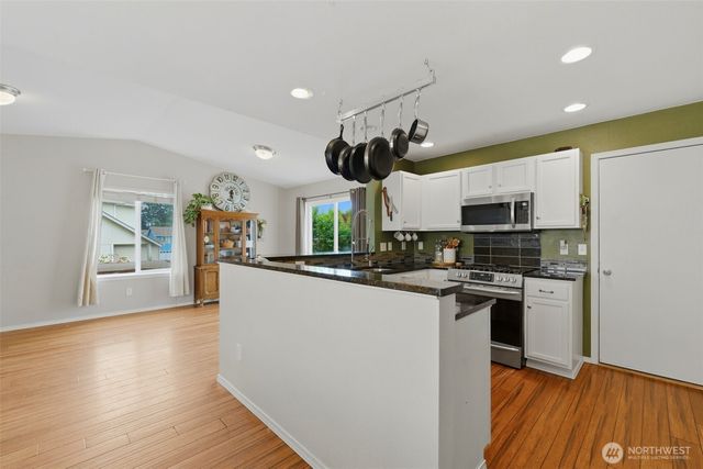 2988 NE Loyola Street, Bremerton, WA 98311