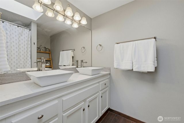 2988 NE Loyola Street, Bremerton, WA 98311