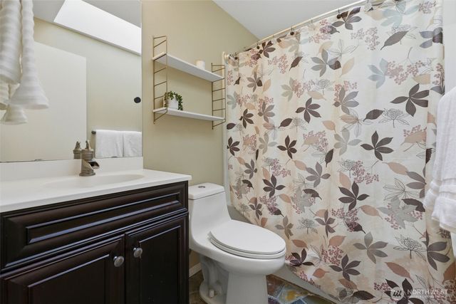 2988 NE Loyola Street, Bremerton, WA 98311